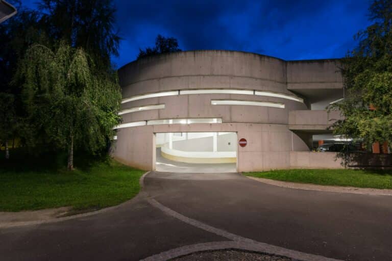 contrôle d'accès parking entreprise fermé